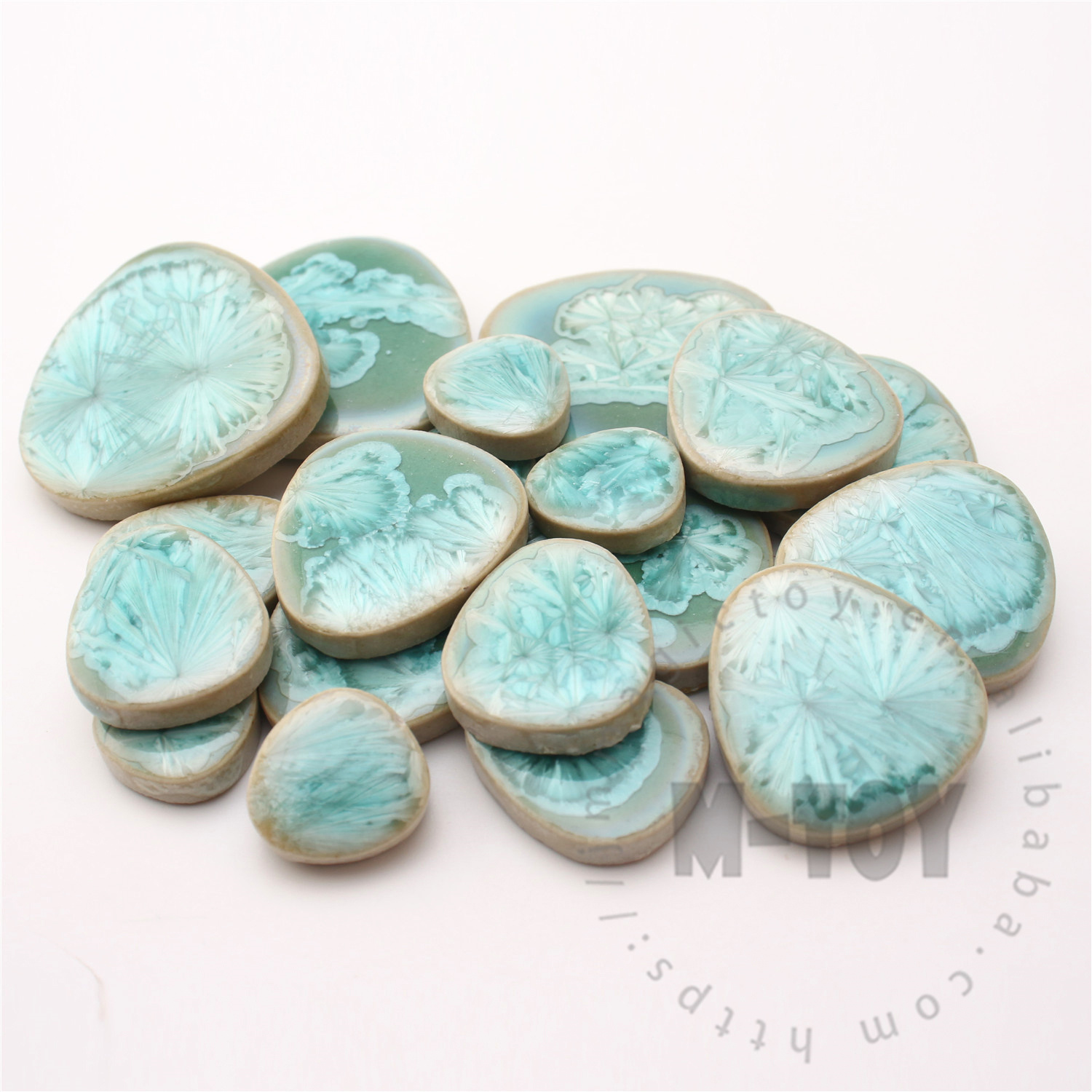 Green Pebble Shape Ceramic Mosaic CDB602